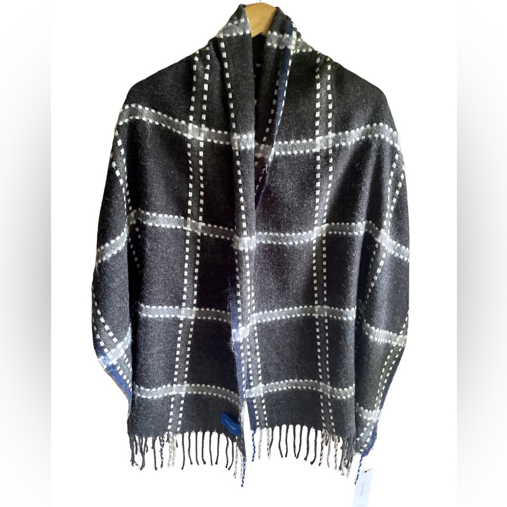 Calvin Klein Oversized Plaid Shawl/Wrap/Scarf. Charcoal Gray, White, Blue. 72x21 - Picture 5 of 16